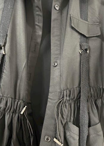 Gri Uzun Kadın Yağmurluk Pliseli Detaylı - Görsel 4