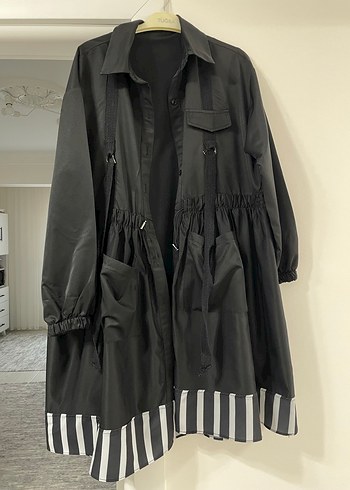 Gri Uzun Kadın Yağmurluk Pliseli Detaylı - Görsel 2