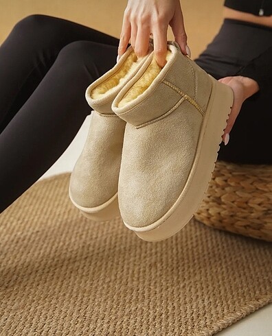 Ugg İçi yünlü açık renk ugg