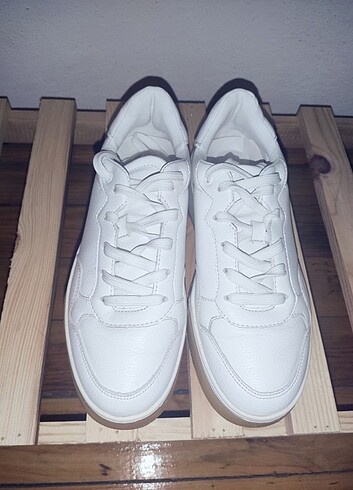Sneaker ayakkabı 