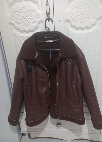 Içi kürklü oversize deri mont