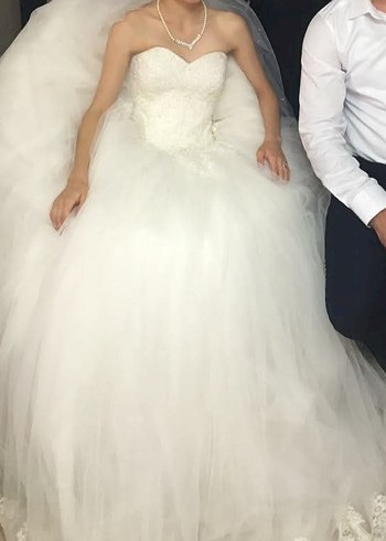 Beyaz Straplez Prenses Gelinlik