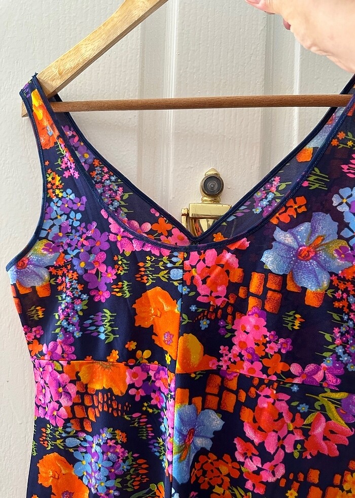 Renkli elbise - Görsel 3