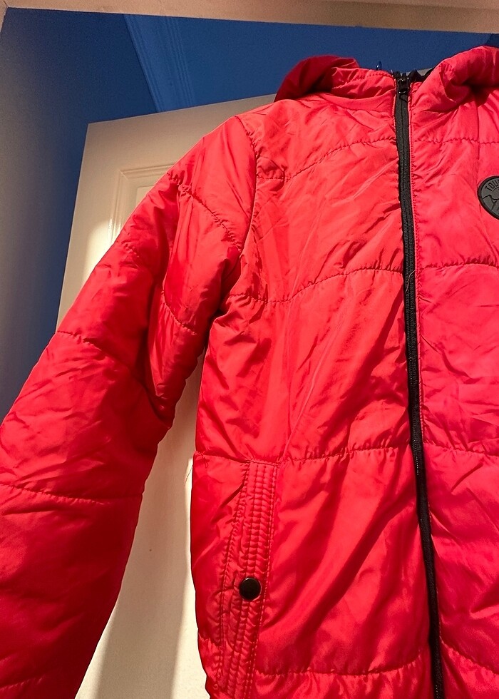 Kırmızı mont - Görsel 2