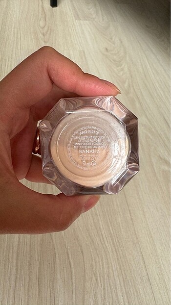 Fenty beauty toz pudra banana