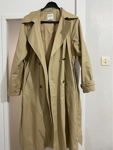 Bershka trençkot oversize model