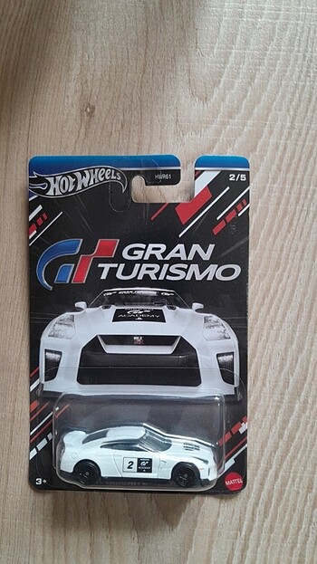 Gran turismo serisinin gtr