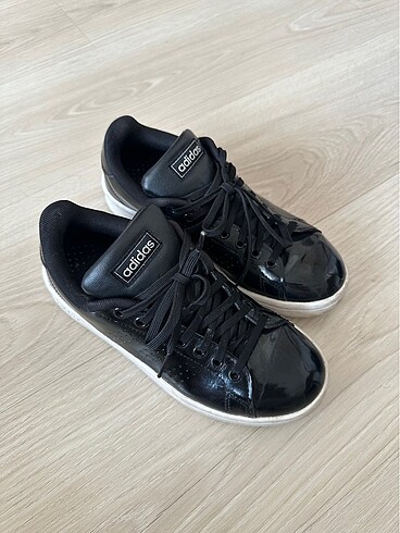 Adidas spor ayakkabi