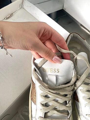 39 Beden beyaz Renk GUESS SNEAKER