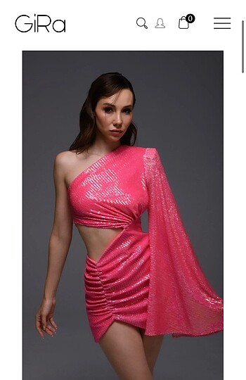 Gira pembe elbise