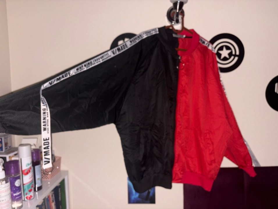 Kırmızı Siyah Baskılı Uzun Kollu Ceket - Görsel 2