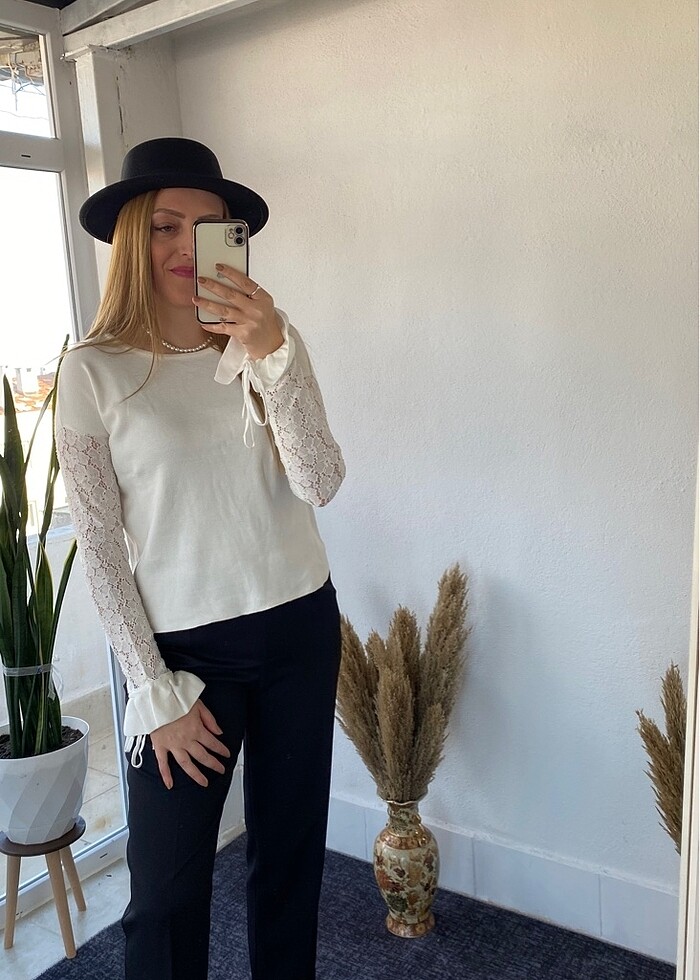 Kol Detaylı Bluz - Görsel 3