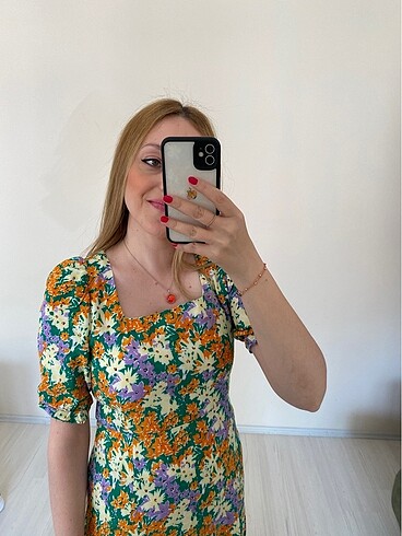 Çiçekli elbise - Görsel 2