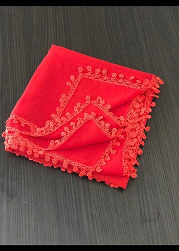 Kırmızı Dantel Detaylı Kadın Eşarp - Görsel 2