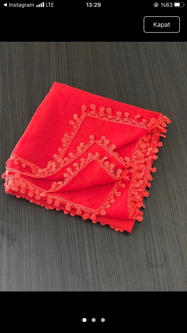 Kırmızı Dantel Detaylı Kadın Eşarp - Görsel 2