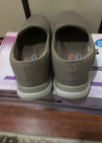 37 Beden camel Renk Orjinal skechers bayan ayakkabı sayılı giyildi