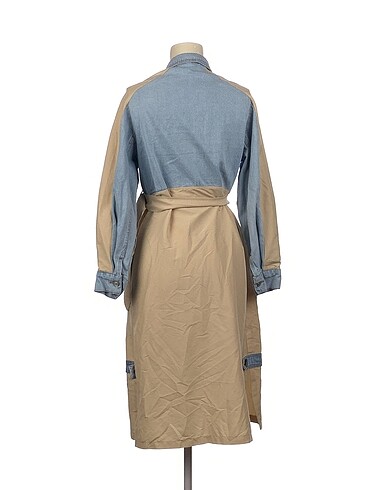 s Beden Diğer Trenchcoat %70 İndirimli.