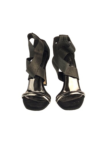 38 Beden Diğer Stiletto %70 İndirimli.