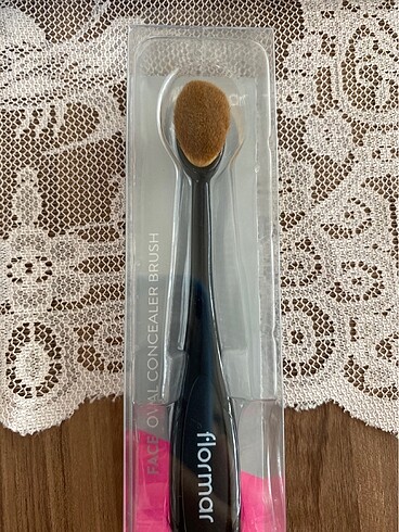  Beden Renk Flormar Face Oval Concealer Brush