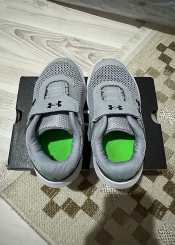 27 Beden Under armour çocuk ayakkabı