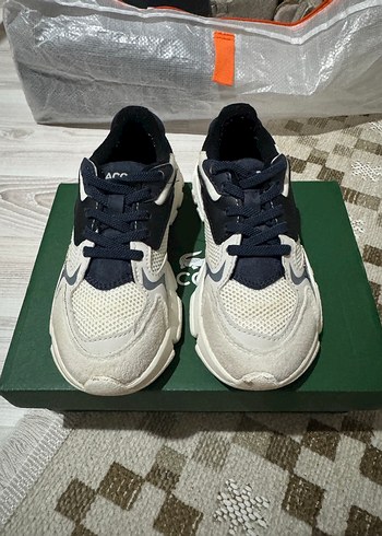 28 Beden Lacoste orjinal çocuk ayakkabısı