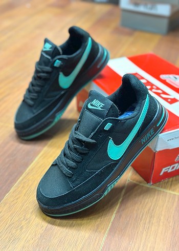 Nike SERİ SONU KAMPANYASI