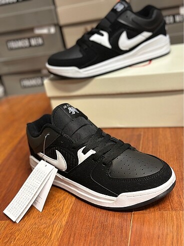 Nike İTHAL ÜRÜN