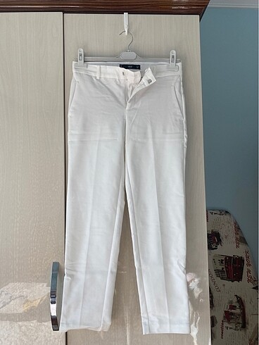 Mango beyaz kumaş pantolon