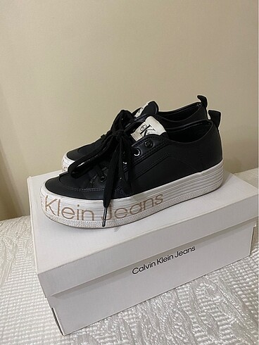 37 Beden Calvin klein spor ayakkabı