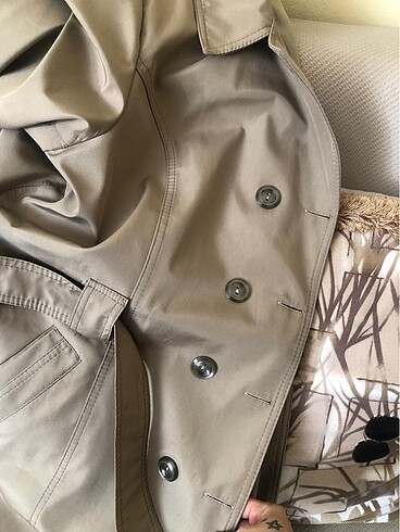 Bej trenckot ideal kalinlikta - Görsel 3