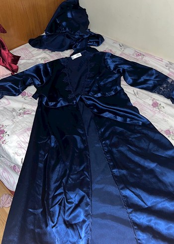 Uzun Kollu Koyu Mavi Gotik Kadın Gecelik - Görsel 2