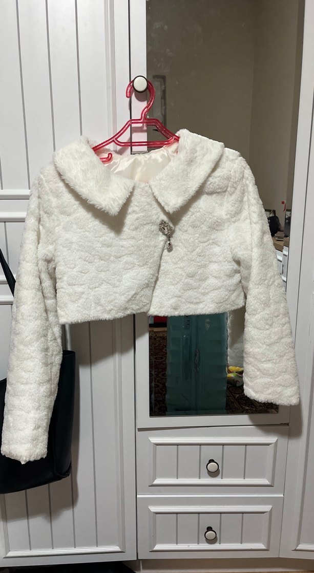 Kız Çocuk Beyaz Kürklü Uzun Kollu Bolero - Görsel 2