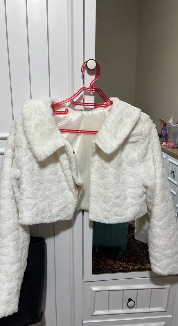 Kız Çocuk Beyaz Kürklü Uzun Kollu Bolero - Görsel 4