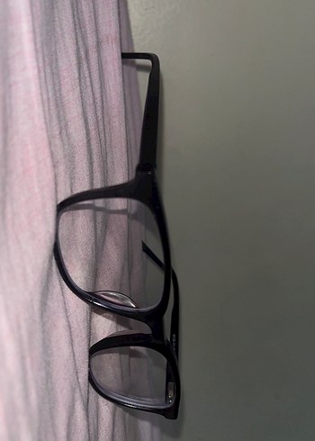 Şeffaf Gri Siyah Minimalist Kadın Gözlüğü - Görsel 3