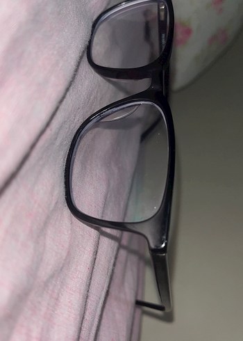 Şeffaf Gri Siyah Minimalist Kadın Gözlüğü - Görsel 2