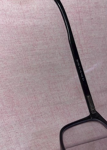 Şeffaf Gri Siyah Minimalist Kadın Gözlüğü - Görsel 8