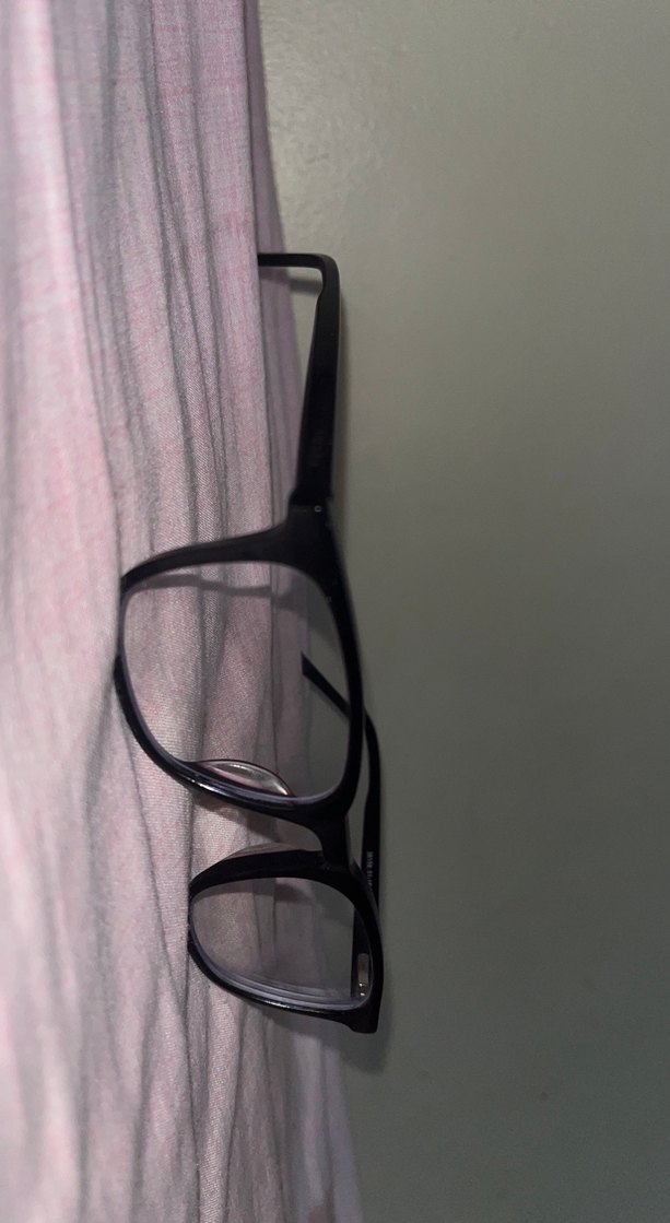 Şeffaf Gri Siyah Minimalist Kadın Gözlüğü - Görsel 3