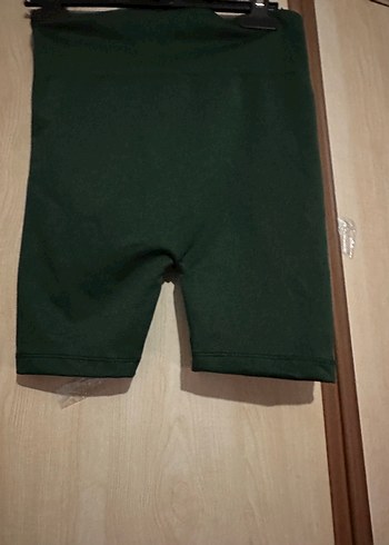 Kadın Koyu Yeşil Yüksek Bel Midi Şort - Görsel 3