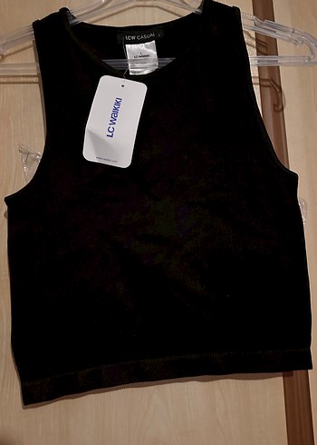 Kadın Siyah Yüksek Yakalı Mini Crop Top - Görsel 2