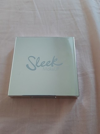 sleek distorted dreams highlighter paleti 