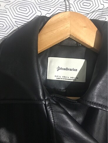 l Beden Stradivarius yeni deri ceket