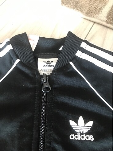 24-36 Ay Beden Adidas eşofman takımı