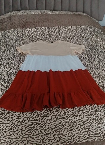TRENDYOLMILLA HİÇ KULLANILMAMIŞ GÜNLÜK ELBİSE