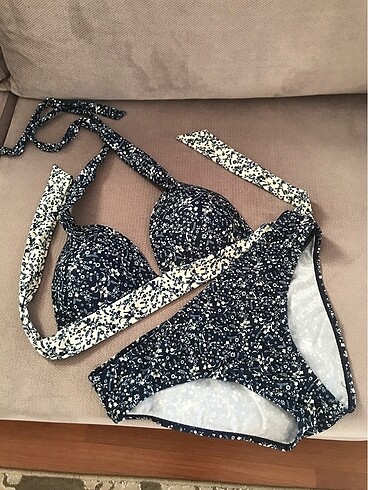 Çiçekli bikini m beden 38-40 cuplar 75 üzerine uygun