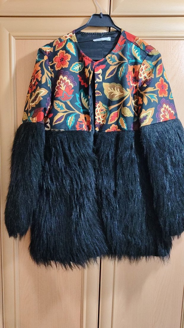 Çiçek Desenli Uzun Kadın Kürk Mont - Görsel 3