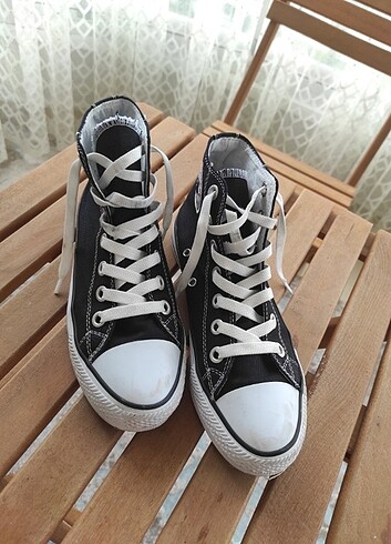  Siyah Beyaz Converse 