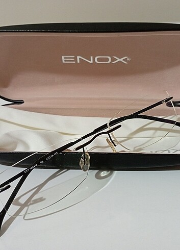 Kadın Gözlük Çerçevesi (Enox marka)
