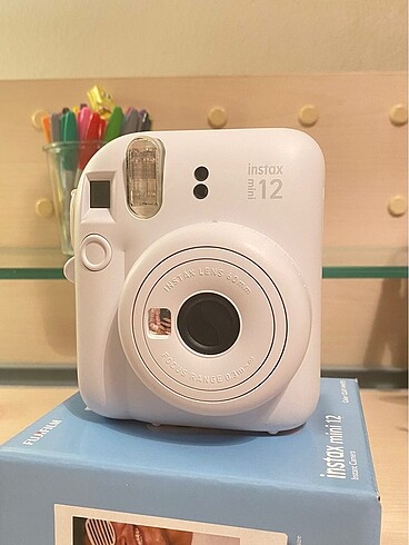 İnstax Mini 12 Polaroid Fotoğraf Makinesi