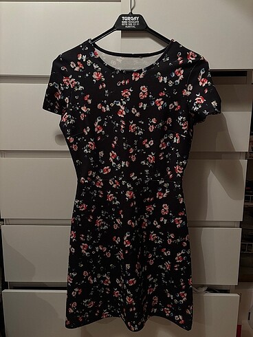Bershka Çiçekli Elbise