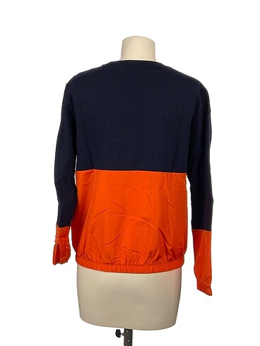 m Beden Trendyol & Milla Sweatshirt %70 İndirimli.